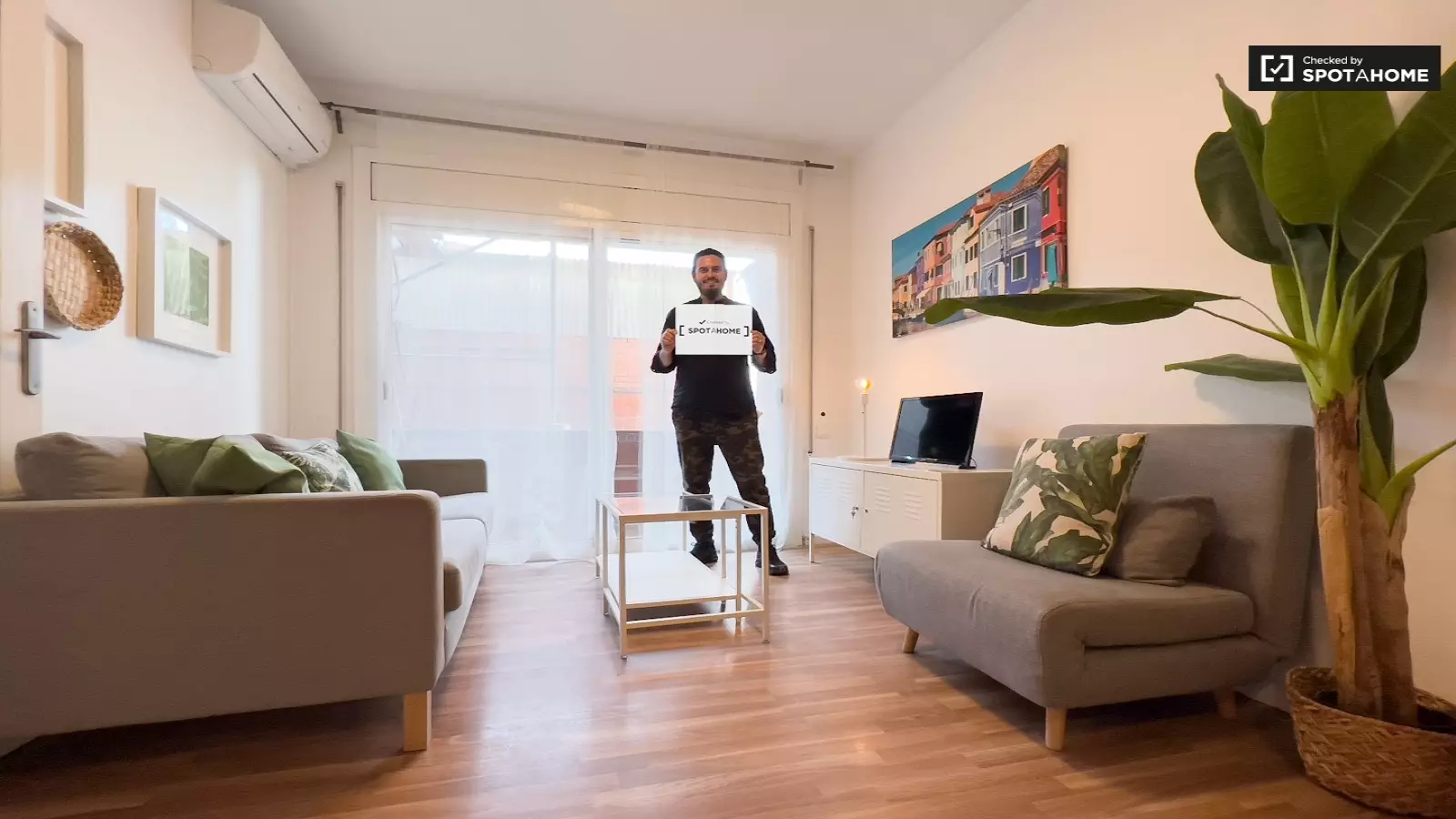 Furnished 3-bedroom flat in Les Corts, 70 m² · 2