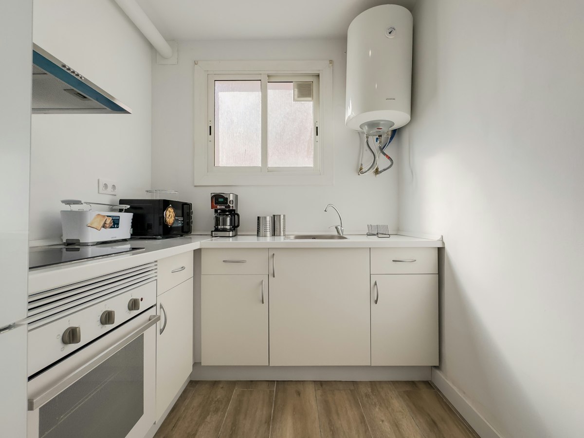 Furnished room in a 5-person shared flat in L'Hospitalet · 3