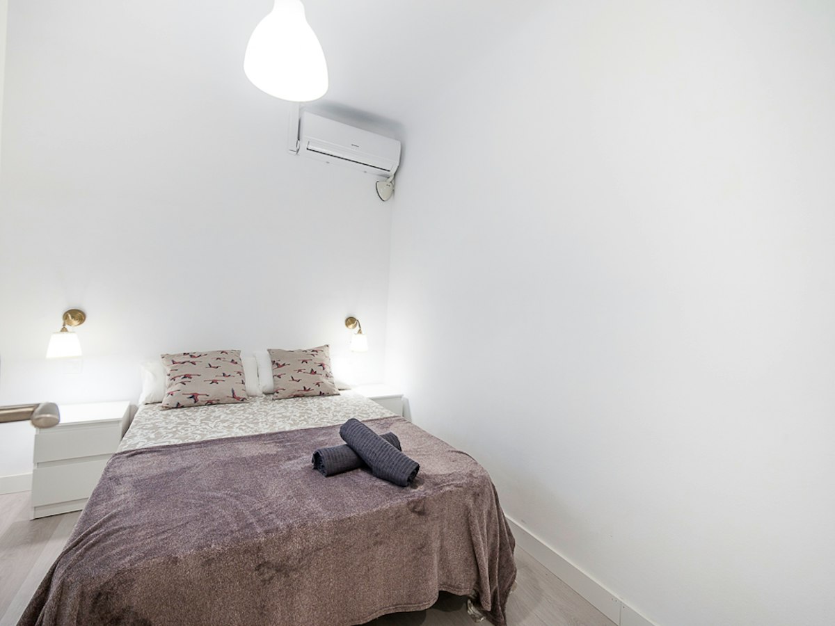 Habitación amueblada en piso compartido de 6 personas en Sants-Montjuïc · 4