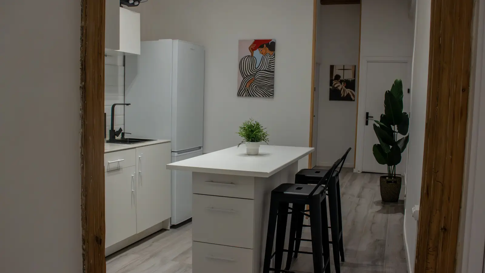 Habitación amueblada en piso compartido en Ciutat Vella · 4