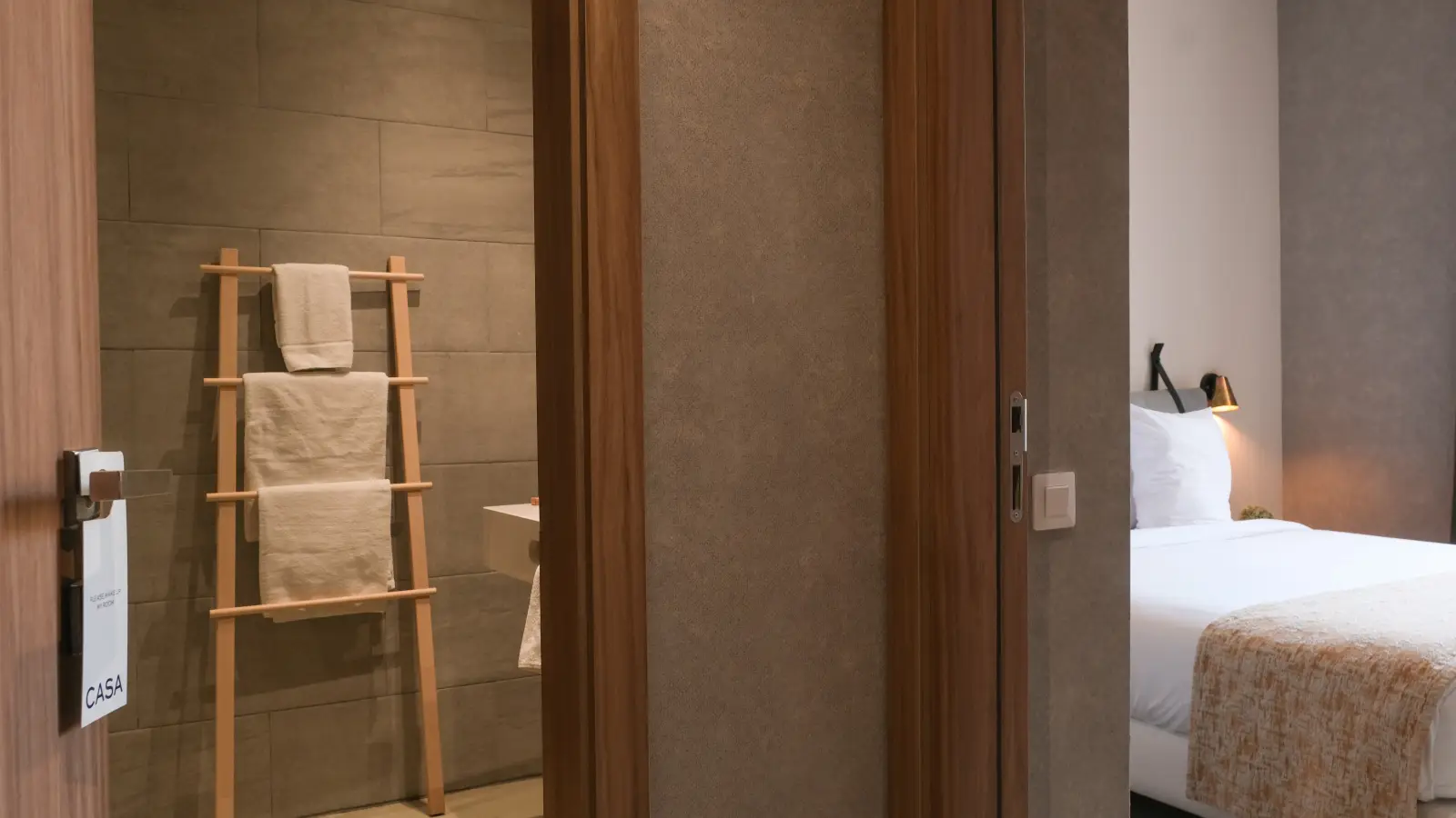 Habitación amueblada en piso compartido en Ciutat Vella · 3