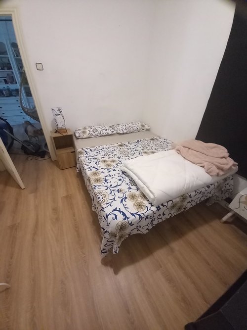 Room in a 2-person shared flat in Eixample · 2