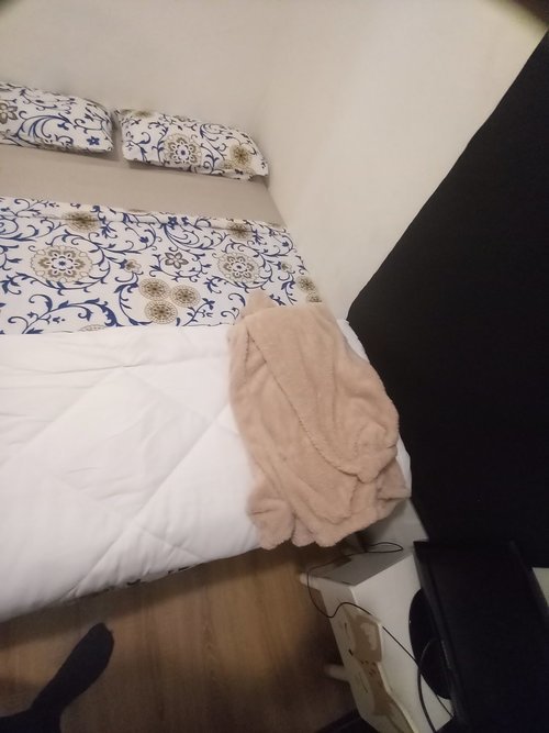 Room in a 2-person shared flat in Eixample · 4