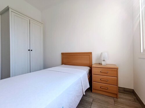 Room in a 3-person shared flat in Gràcia · 3