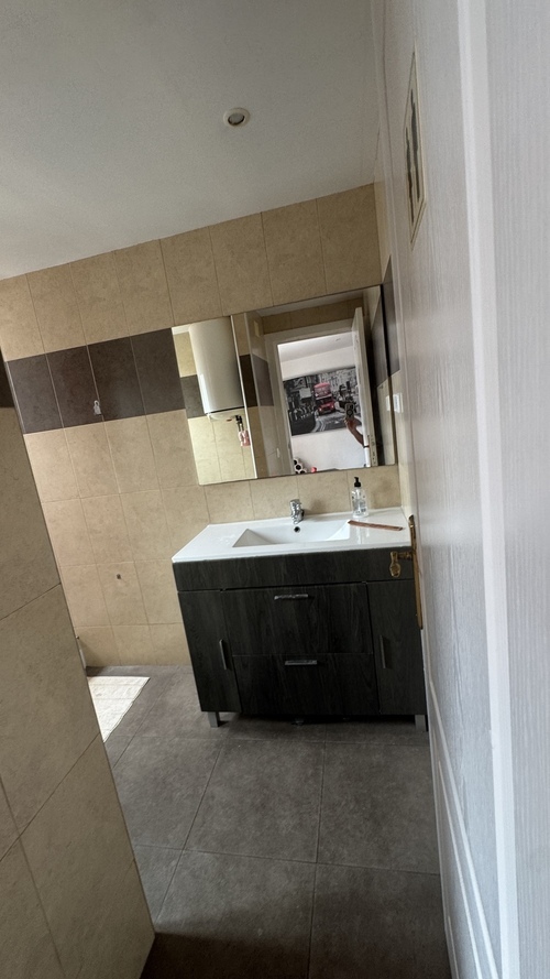 Habitación en piso compartido de 3 personas en Ciutat Vella · 2