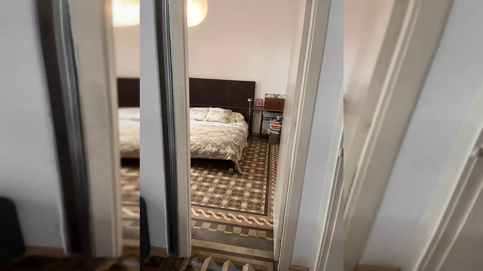 Furnished room in a shared flat in Eixample · 4