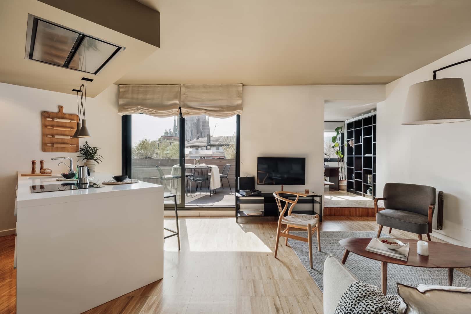 Furnished 2-bedroom flat in Eixample, 85 m² · 3