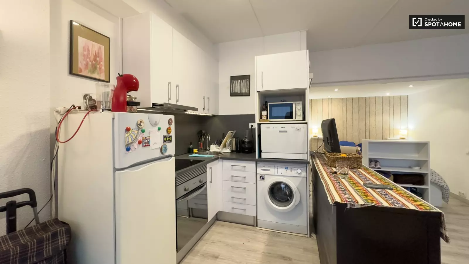 Furnished 1-bedroom flat in Gràcia · 2