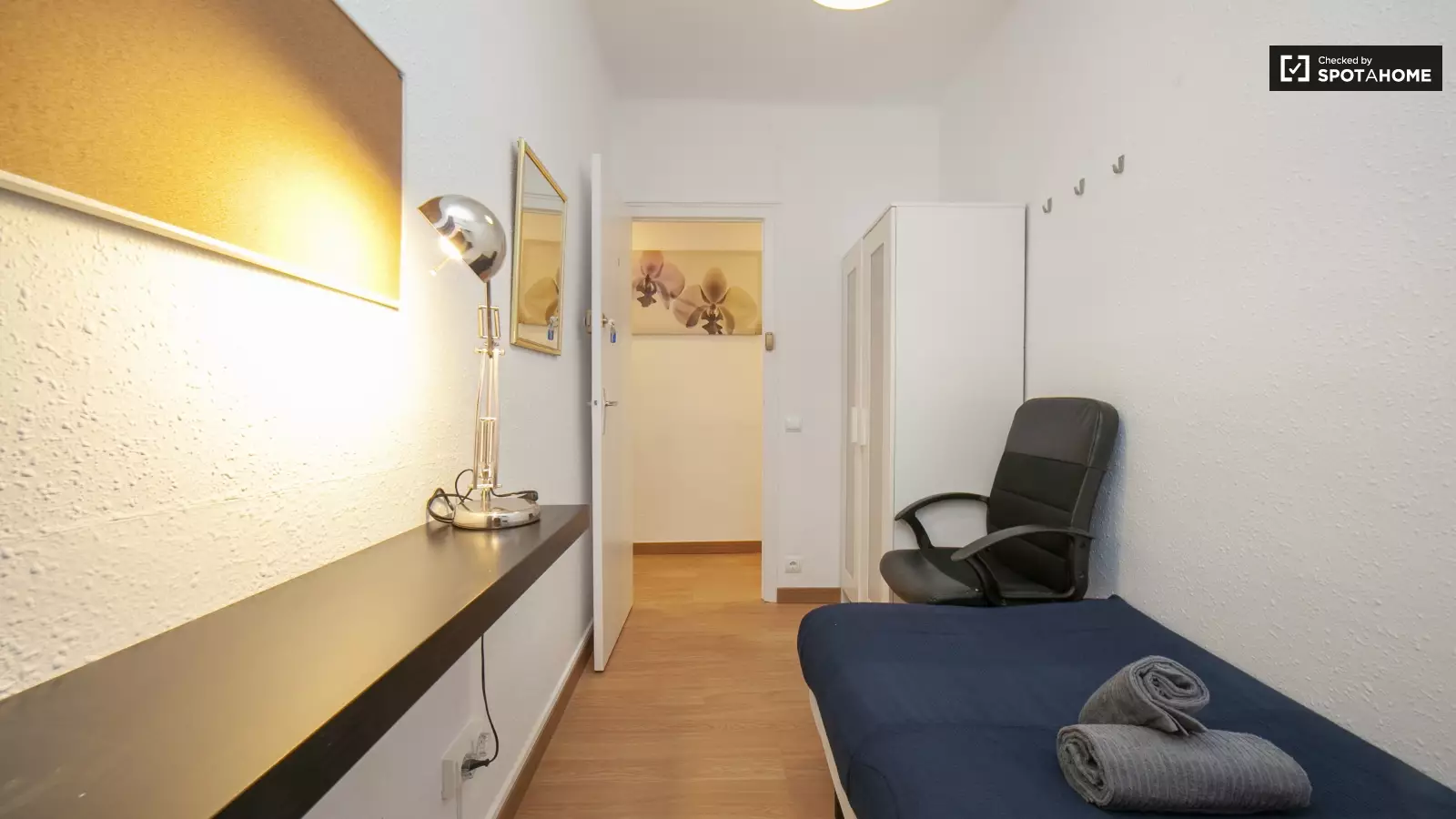 Furnished room in a shared flat in L'Hospitalet · 2
