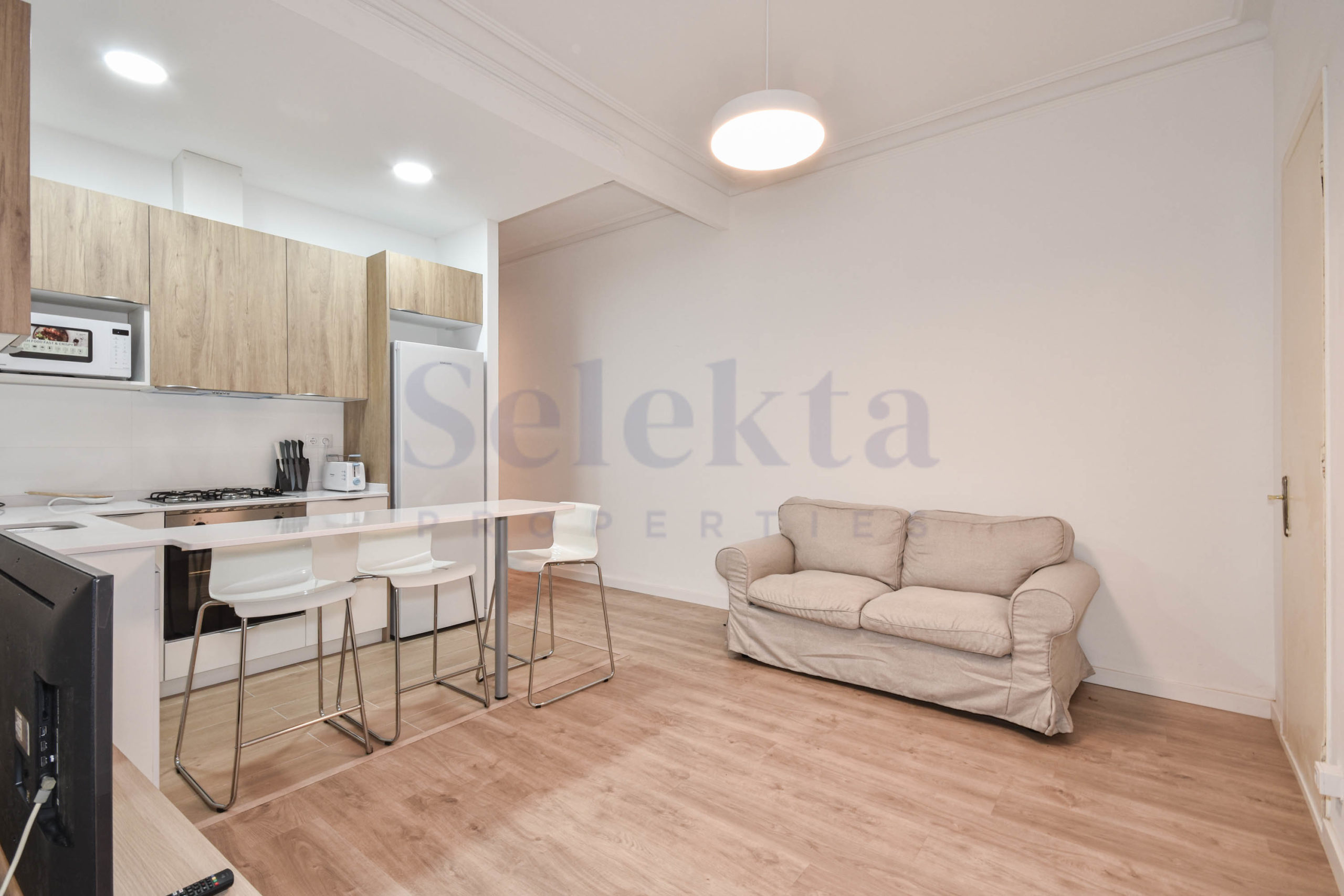 Piso de 2 dormitorios en Gràcia, 41 m² · 3