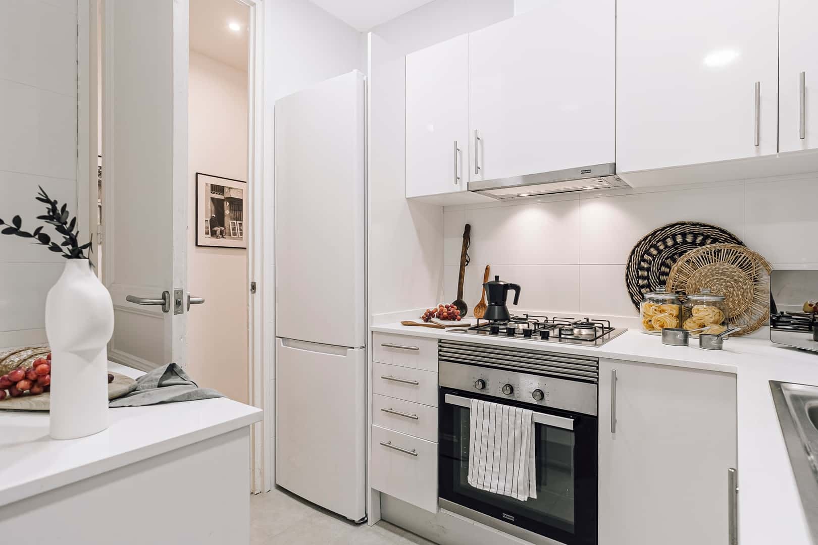 Furnished 3-bedroom flat in Eixample, 78 m² · 2