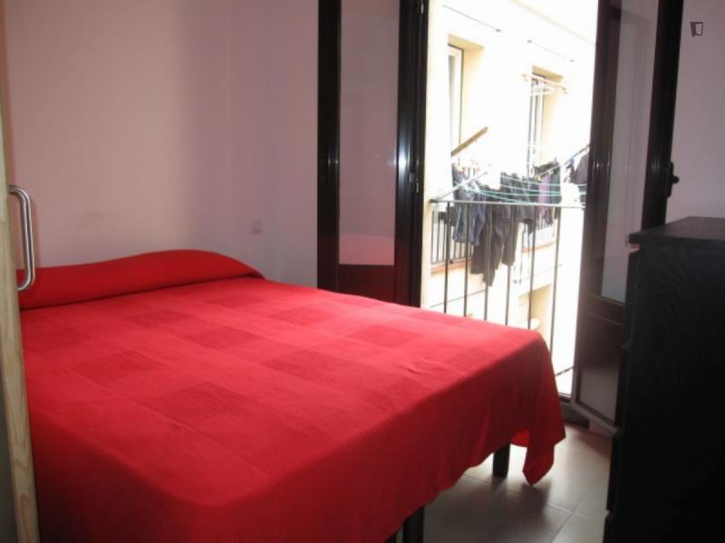 Furnished 2-bedroom flat in Ciutat Vella · 2