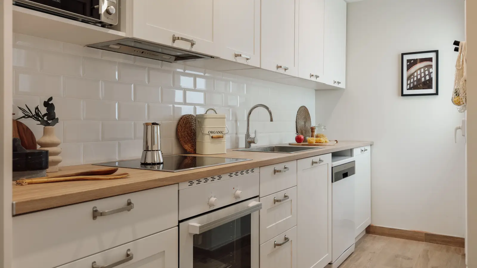 Furnished 2-bedroom flat in Eixample, 83 m² · 3